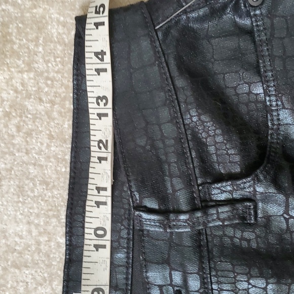 Frame woman's  black croc print  stretch ankle crop pants size 28 - Picture 6 of 13